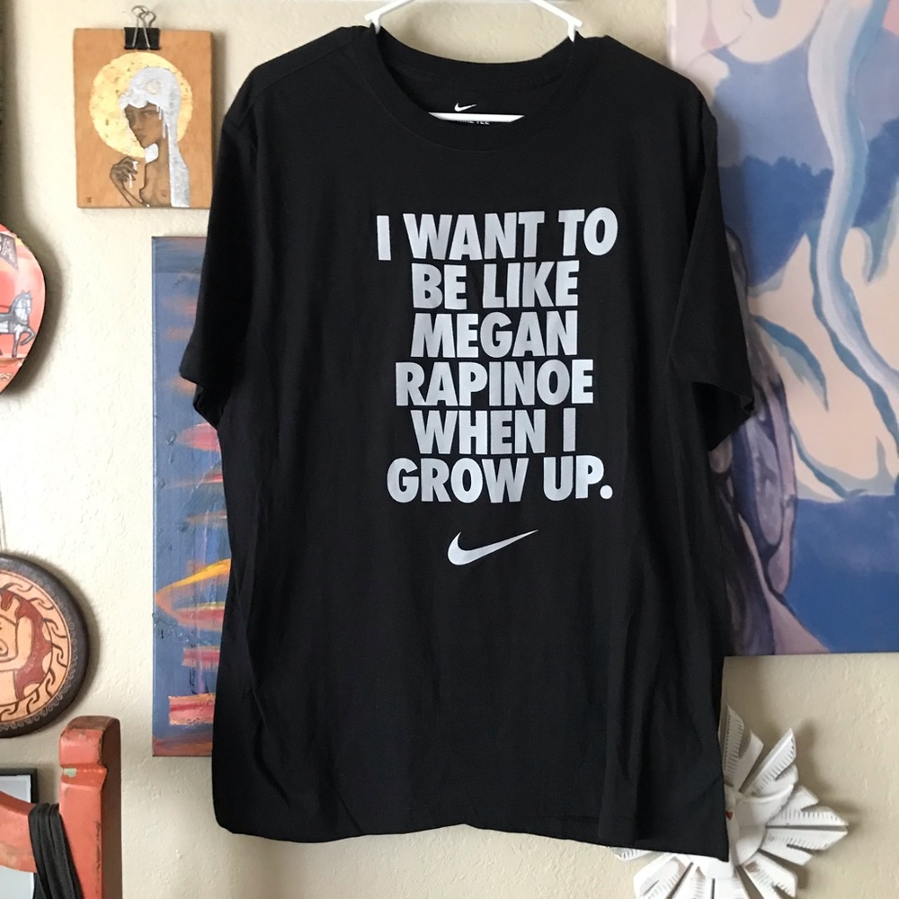 NIKE SOCCER MEGAN RAPINOE BLACK TSHIRT SIZE LARGE